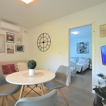 Apartment Vinea-Parking Included Шибеник Экстерьер фото