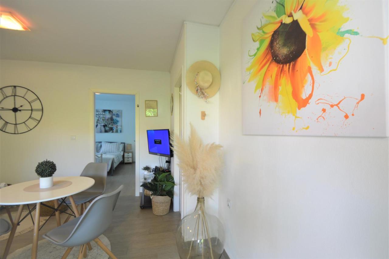 Apartment Vinea-Parking Included Шибеник Экстерьер фото